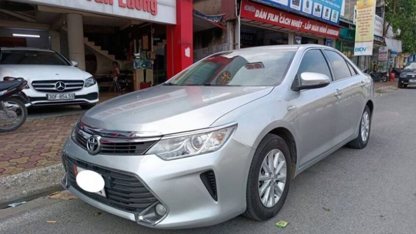 Bán xe Toyota Camry 2.0E AT – 2016 Cũ