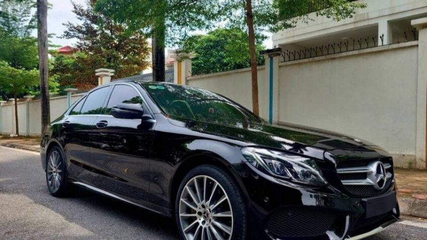 Bán xe Mercedes C class C300 AMG AT – 2017 Cũ