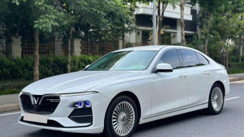 Bán xe Vinfast Lux A 2.0 Tiêu chuẩn AT – 2022 Cũ