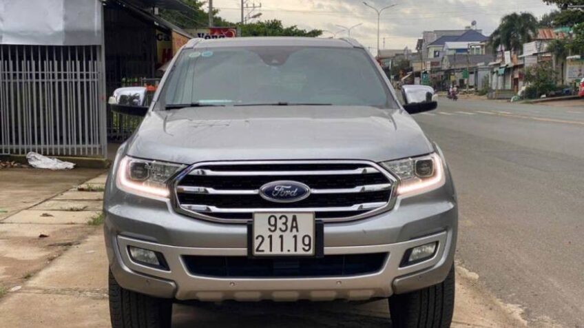 Bán xe Ford Everest Titanium 2.0L 4×4 AT – 2020 Cũ