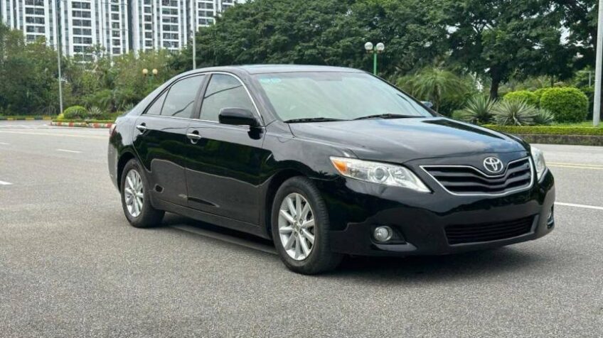 Bán xe Toyota Camry LE 2.5 AT – 2010 Cũ