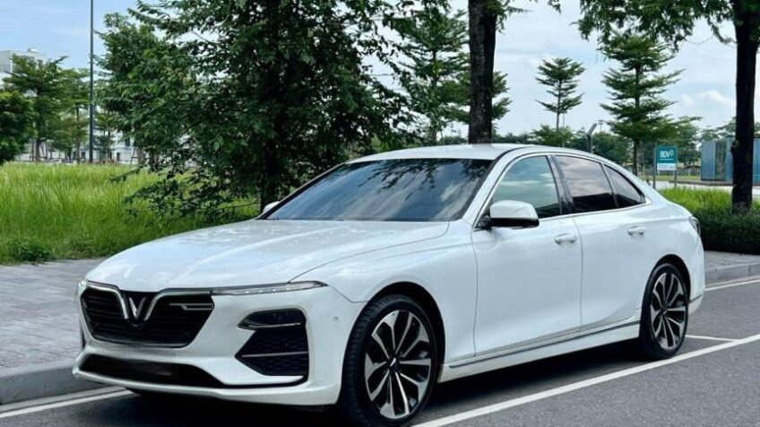 Bán xe Vinfast Lux A 2.0 Premium AT – 2021 Cũ