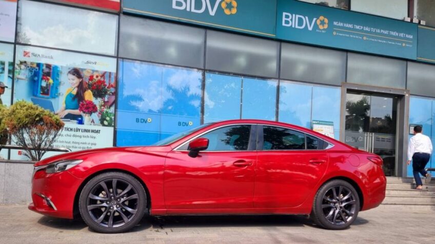 Bán xe Mazda 6 Premium 2.0 AT – 2018 Cũ