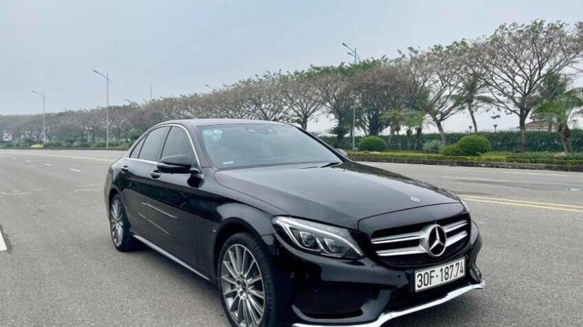 Bán xe Mercedes C class C300 AMG AT – 2017 Cũ