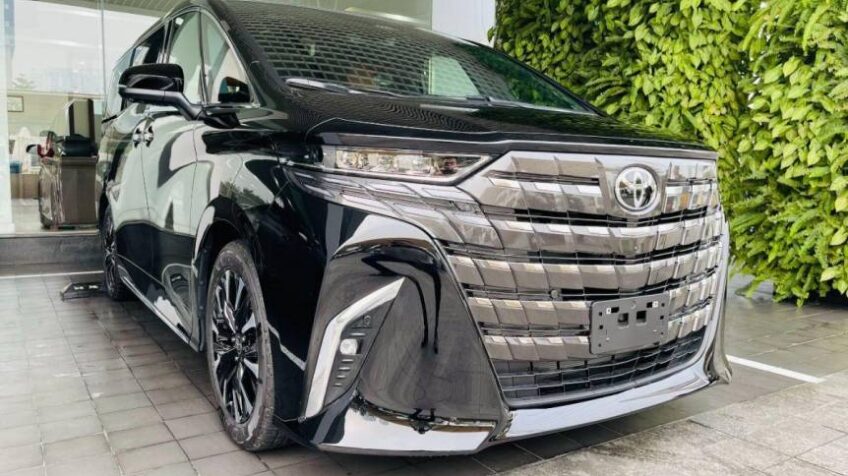 Bán xe Toyota Alphard 2.4 AT – 2024 Mới