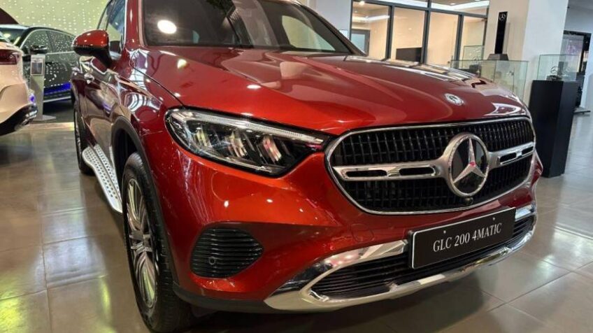 Bán xe Mercedes GLC 200 4Matic AT – 2023 Mới