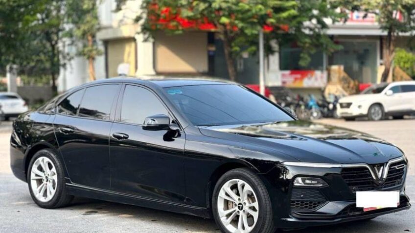 Bán xe Vinfast Lux A 2.0 Tiêu chuẩn AT – 2022 Cũ