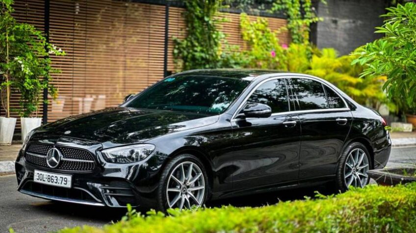 Bán xe Mercedes E class E300 AMG AT – 2022 Cũ