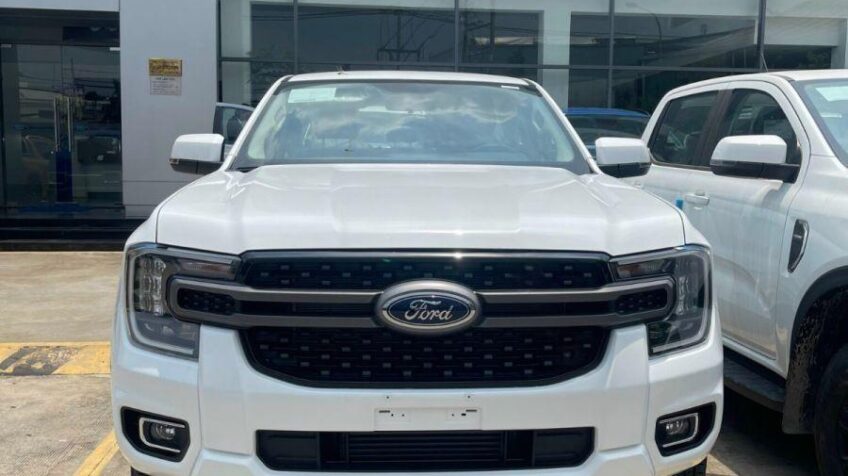 Bán xe Ford Ranger XLS 2.0L 4×2 AT – 2024 Mới