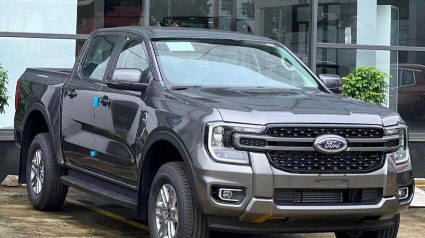 Bán xe Ford Ranger XLS 2.0L 4×2 AT – 2024 Mới