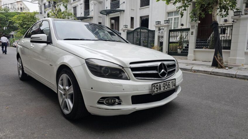Bán xe Mercedes C class C300 AMG AT – 2010 Cũ