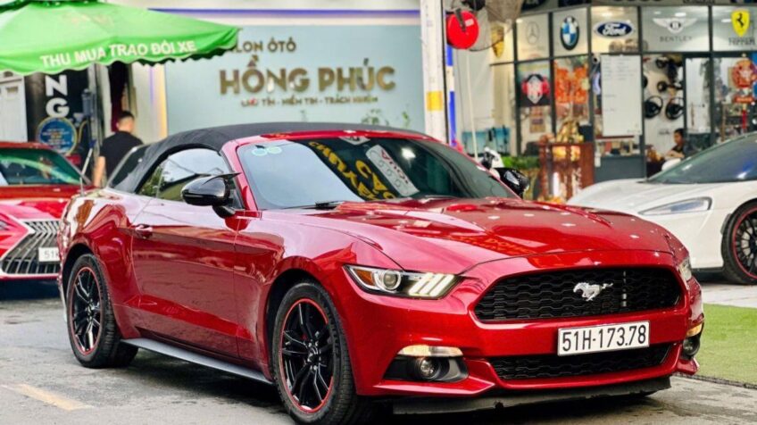 Bán xe Ford Mustang EcoBoost AT – 2015 Cũ