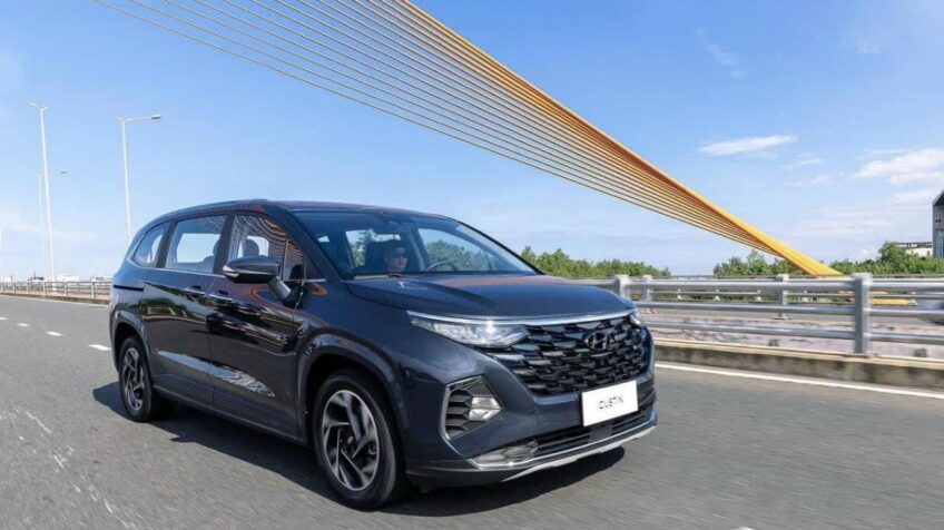 Bán xe Hyundai Custin Cao Cấp 2.0T AT – 2024 Mới