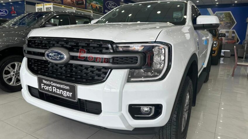 Bán xe Ford Ranger XLS 2.0L 4×2 AT – 2024 Mới