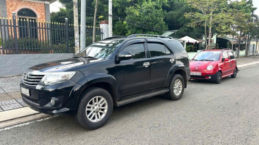 Bán xe Toyota Fortuner 2.5G MT – 2012 Cũ