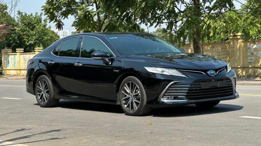 Bán xe Toyota Camry 2.5HV AT – 2022 Cũ