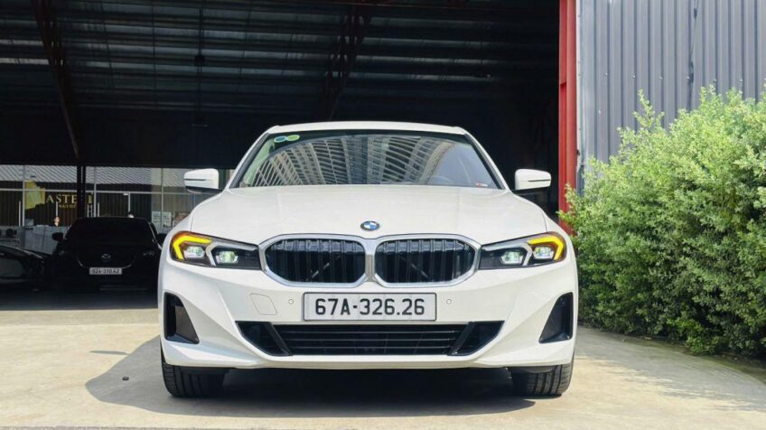 Bán xe BMW 3 Series 320i Sport Line AT – 2024 Cũ