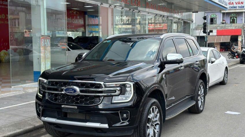 Bán xe Ford Everest Titanium 2.0L 4×2 AT – 2022 Cũ