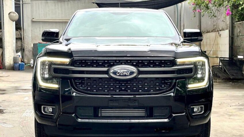 Bán xe Ford Ranger XLS 2.0L 4×4 AT – 2024 Mới