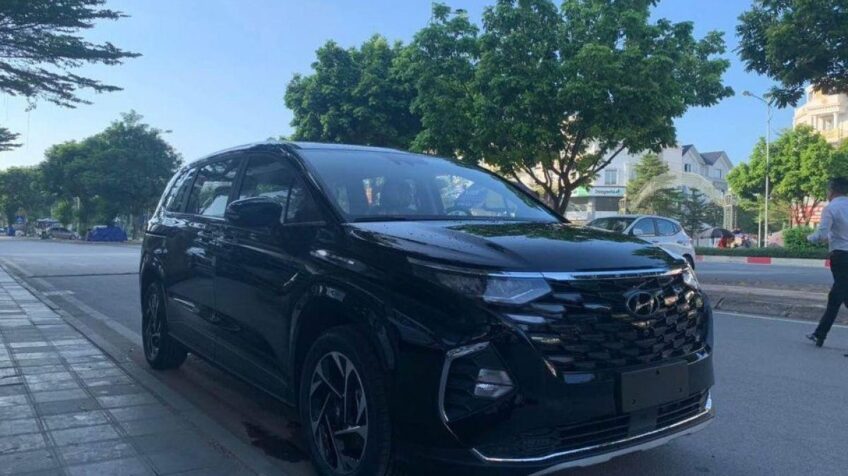 Bán xe Hyundai Custin Cao Cấp 2.0T AT – 2024 Mới
