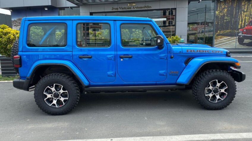 Bán xe Jeep Wrangler Rubicon 2.0 4×4 AT – 2024 Mới