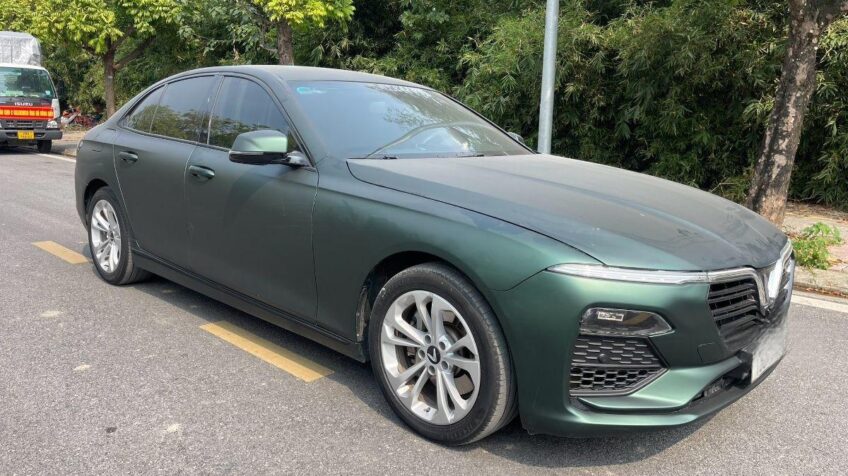 Bán xe VinFast Lux A 2.0  AT – 2021 Cũ