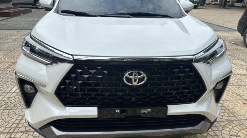 Bán xe Toyota Veloz Cross Top 1.5 CVT AT – 2024 Mới