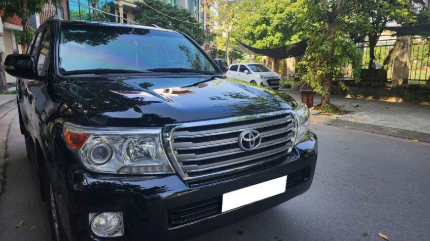 Bán xe Toyota Land Cruiser VX 4.6 V8 AT – 2013 Cũ