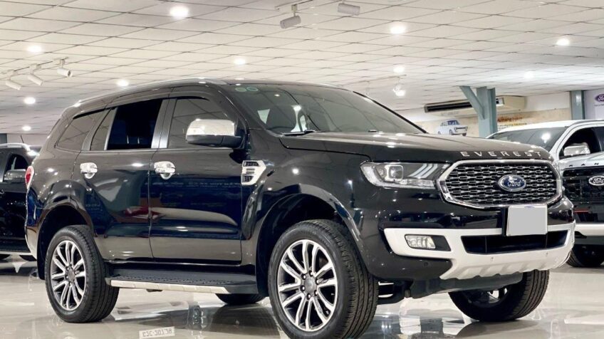 Bán xe Ford Everest Titanium 2.0L 4×2 AT – 2021 Cũ