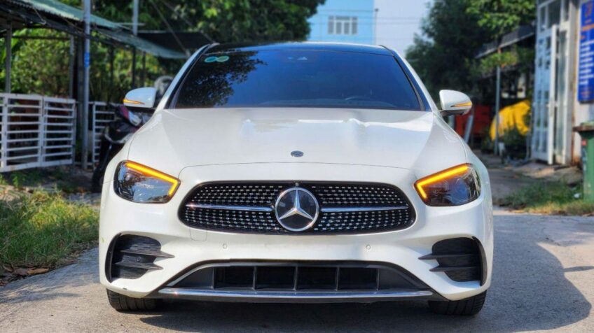 Bán xe Mercedes E class E300 AMG AT – 2022 Cũ