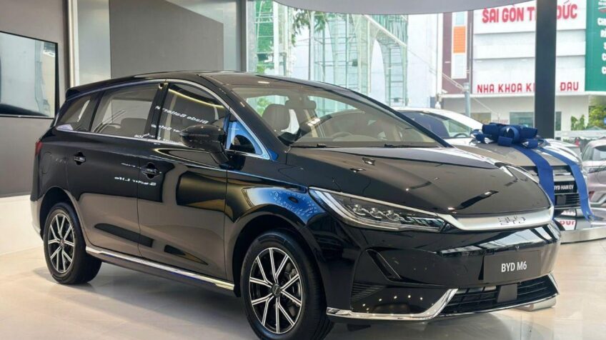 Bán xe BYD M6 Standard AT – 2024 Mới