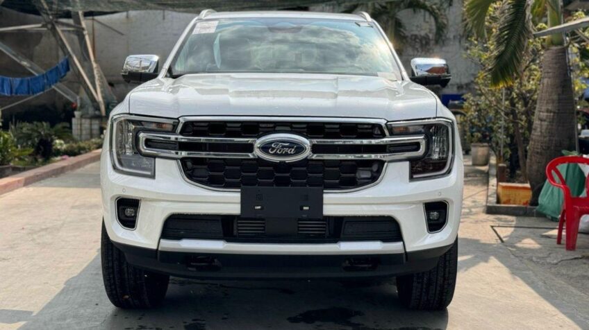 Bán xe Ford Everest Titanium 2.0L 4×2 AT – 2024 Mới