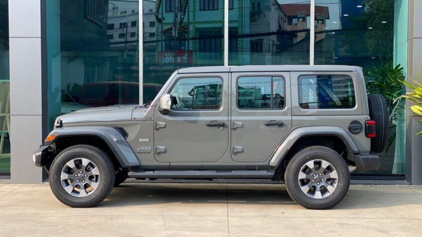 Bán xe Jeep Wrangler Sahara Overland 2.0 4×4 AT – 2024 Mới