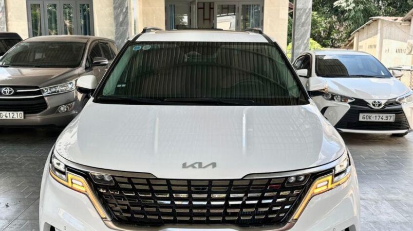 Bán xe Kia Carnival Signature 2.2D AT – 2023 Cũ