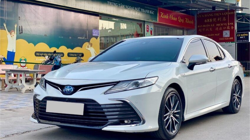 Bán xe Toyota Camry 2.5HV AT – 2022 Cũ