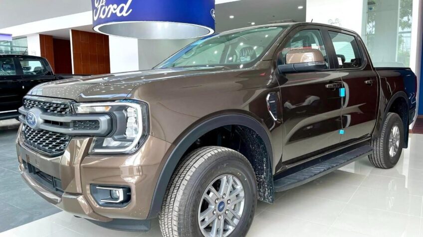 Bán xe Ford Ranger XLS 2.0L 4×2 AT – 2024 Mới