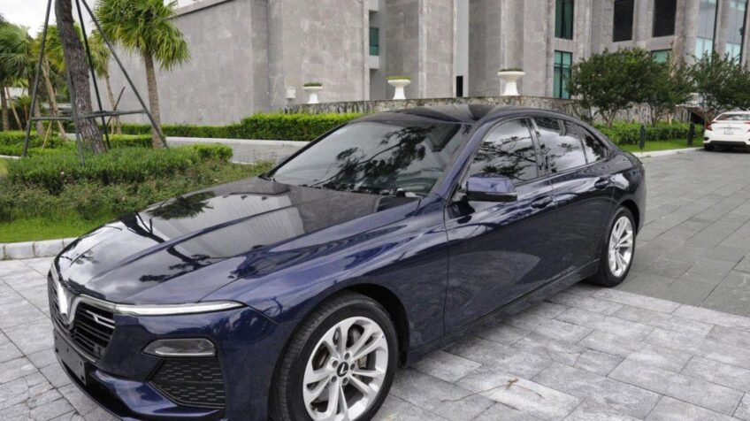 Bán xe VinFast Lux A 2.0 Tiêu chuẩn AT – 2022 Cũ