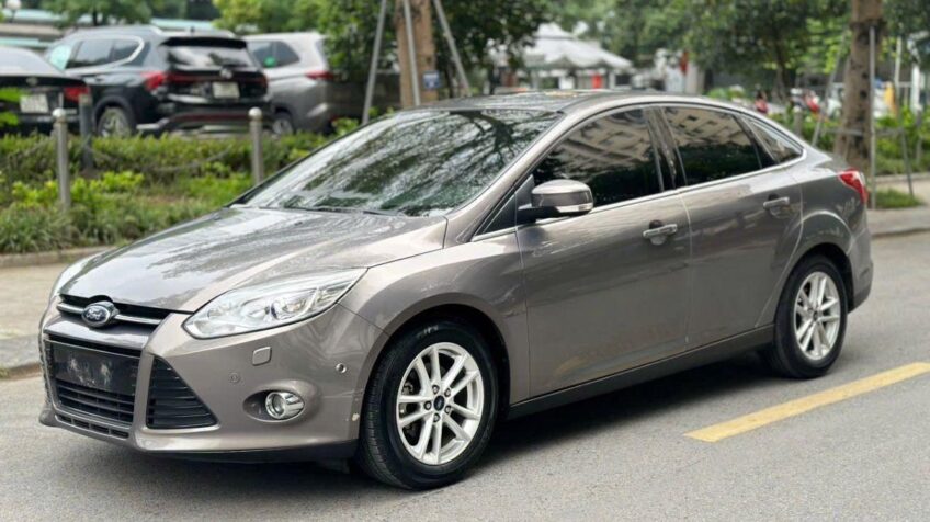 Bán xe Ford Focus Titanium 2.0 AT – 2014 Cũ