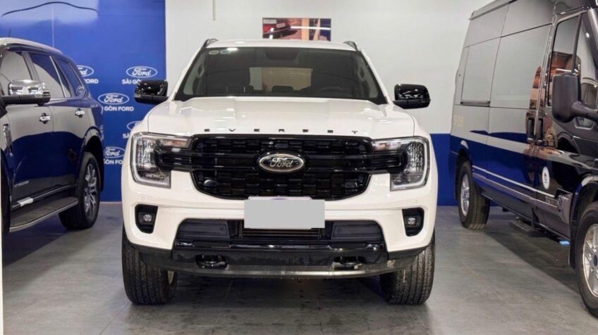 Bán xe Ford Everest Sport 2.0L 4×2 AT – 2023 Cũ