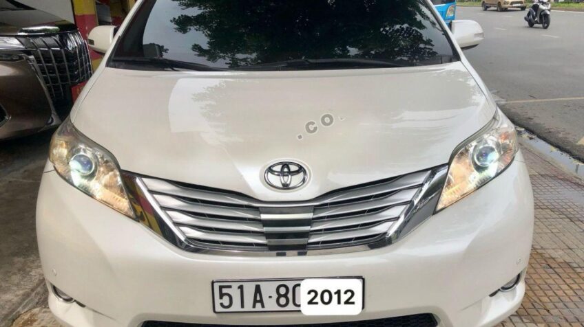 Bán xe Toyota Sienna Limited 3.5 AT – 2012 Cũ
