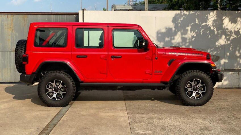Bán xe Jeep Wrangler Rubicon 2.0 4×4 AT – 2024 Mới