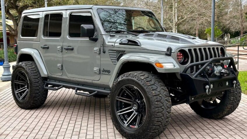 Bán xe Jeep Wrangler Rubicon 2.0 4×4 AT – 2024 Mới