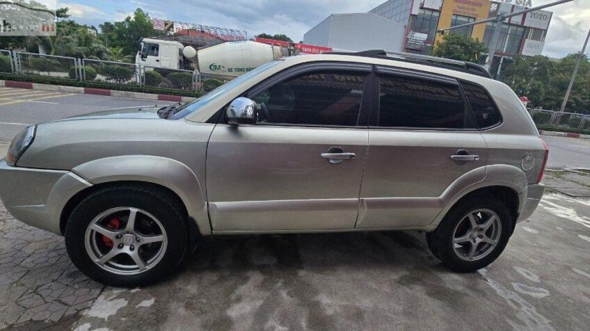 Bán xe Hyundai Tucson 2.0 4WD AT – 2009 Cũ