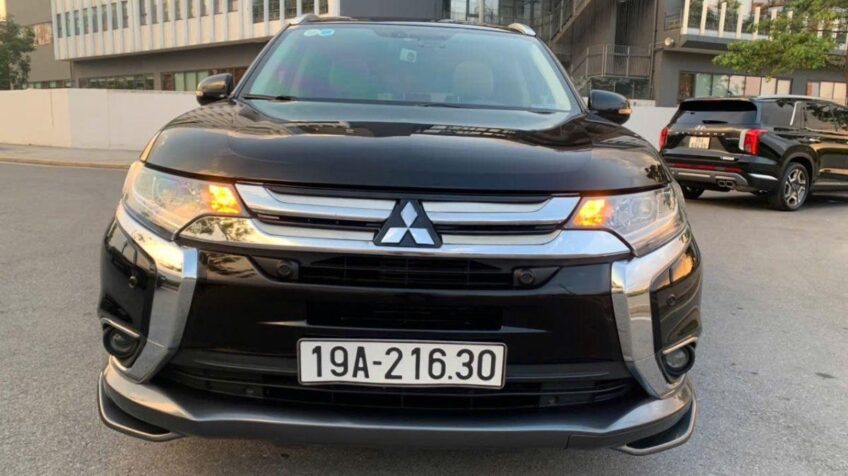Bán xe Mitsubishi Outlander 2.4 CVT Premium AT – 2018 Cũ