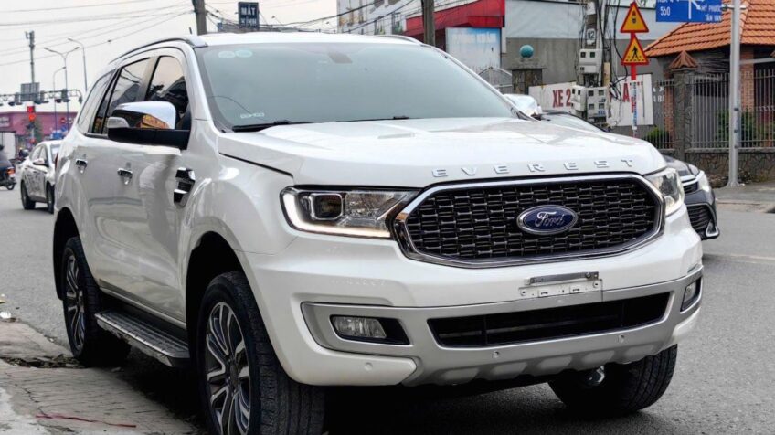 Bán xe Ford Everest Titanium 2.0L 4×2 AT – 2020 Cũ