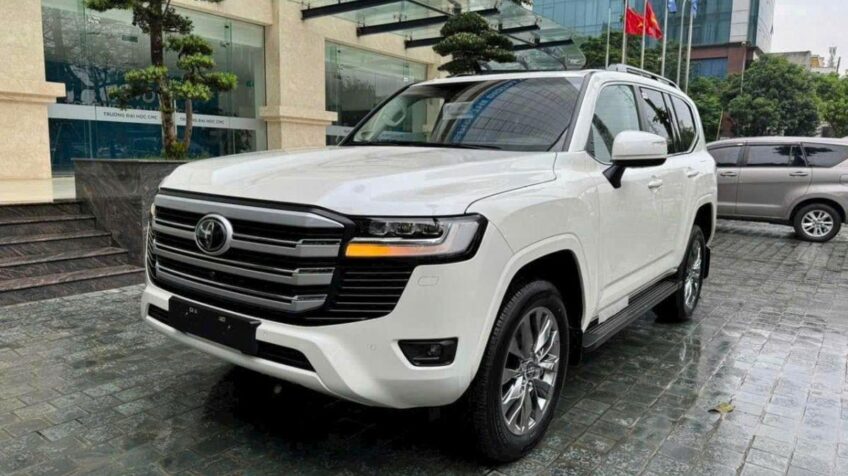 Bán xe Toyota Land Cruiser 3.5 V6 AT – 2024 Mới