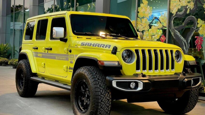 Bán xe Jeep Wrangler Sahara Overland 2.0 4×4 AT – 2024 Mới