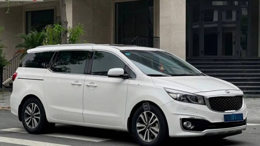 Bán xe Kia Sedona 2.2L DATH AT – 2018 Cũ