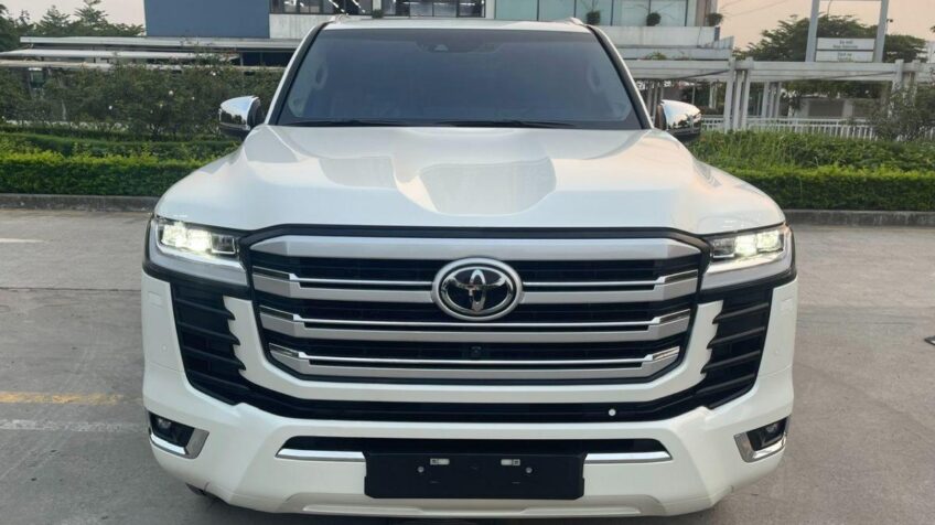 Bán xe Toyota Land Cruiser 3.5 V6 AT – 2024 Mới