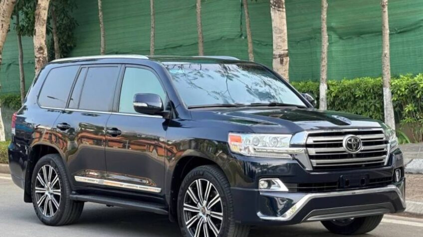Bán xe Toyota Land Cruiser 5.7 V8 AT – 2016 Cũ